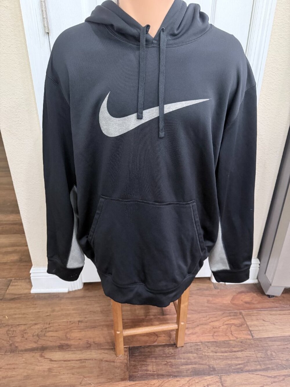 Nike Therma-FIT Black Hoodie XXL Reflective Swoosh Fleece Pullover Men’s